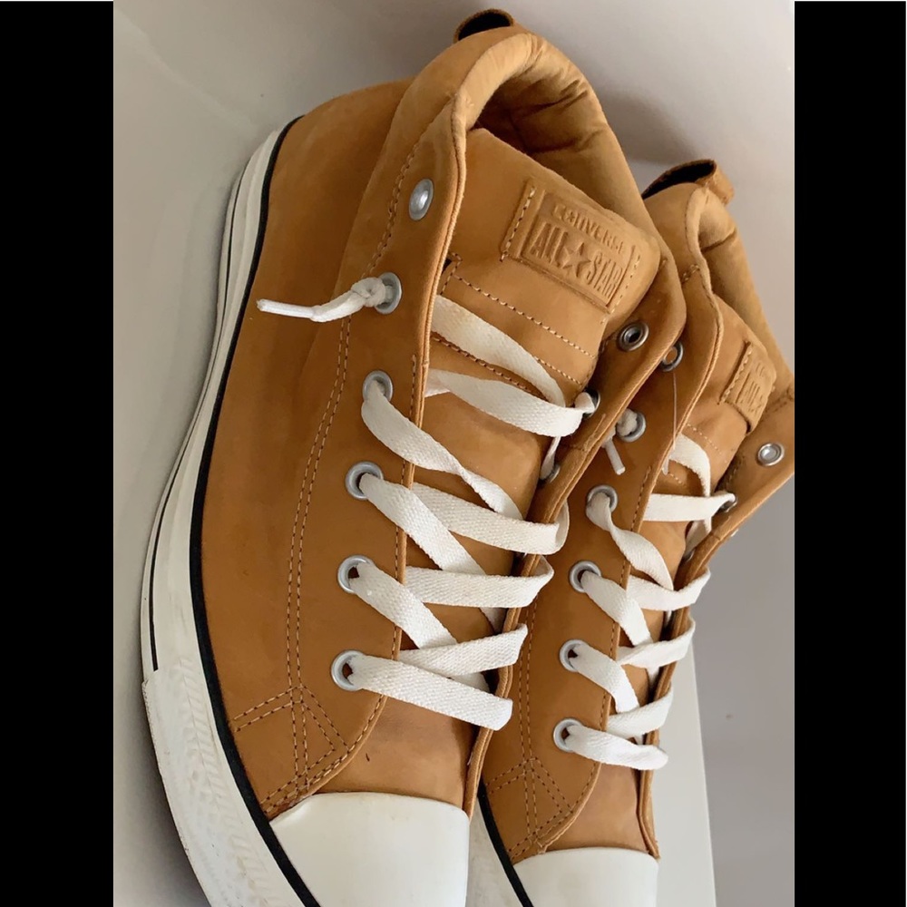 Men’s Faux Suede Converse Shoes - 10.5